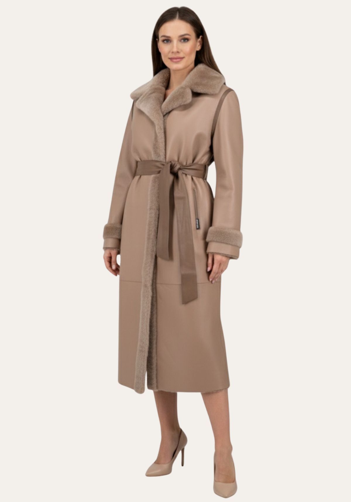 Mantel Sophia – edles Lammfell, zeitlose Silhouette, femininer Stil