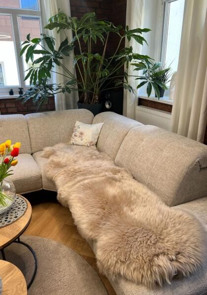 Lammfell Läufer 2 Felle zusammengenäht Beige