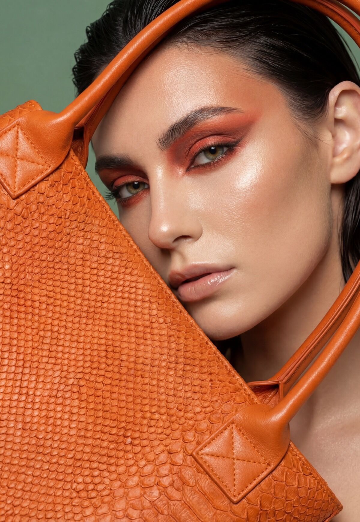 Damen Shopper aus Veloursleder mit Kroko-Prägung in Orange