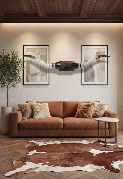 Longhorn Wandobjekt Modell 1 – Naturhorn Einzelstück mit Leder- & Holzhalterung