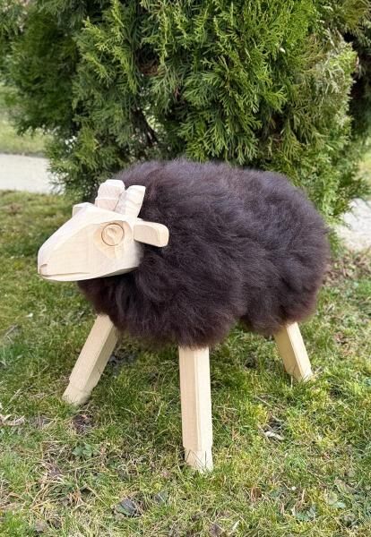 Holzschaf Paulinka Lammfell Modell 256