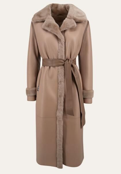 Mantel Sophia – edles Lammfell, zeitlose Silhouette, femininer Stil