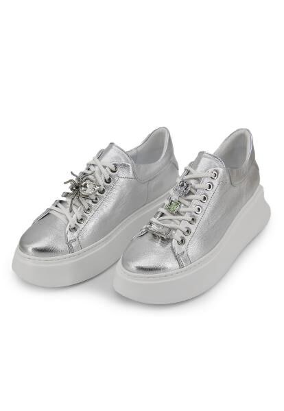 Plateau Sneaker aus Leder Modell 4918 Silber Der Fellmann
