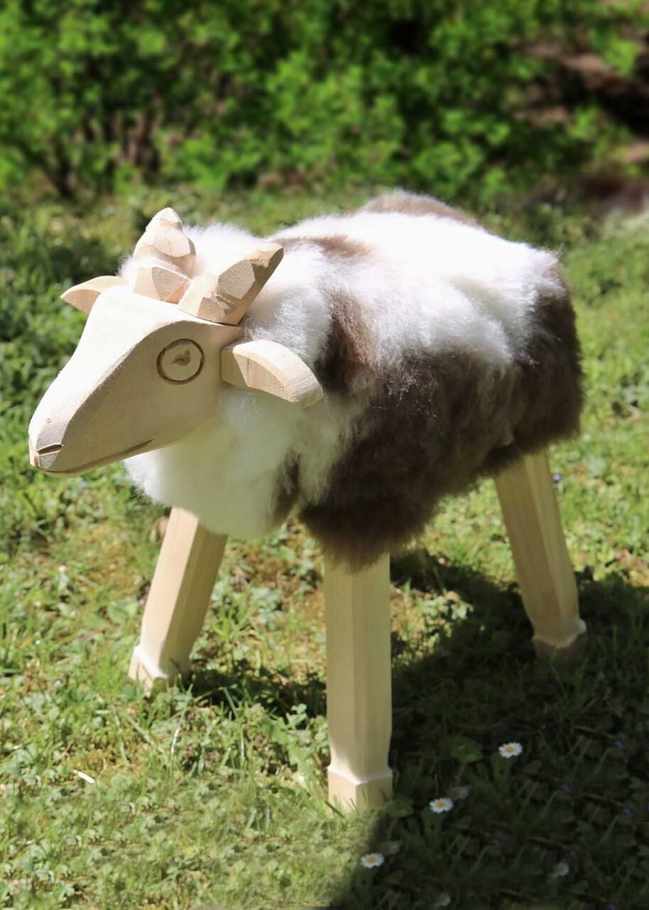 Holzschaf Paul Lammfell gescheckt Modell 49 - Größe: M