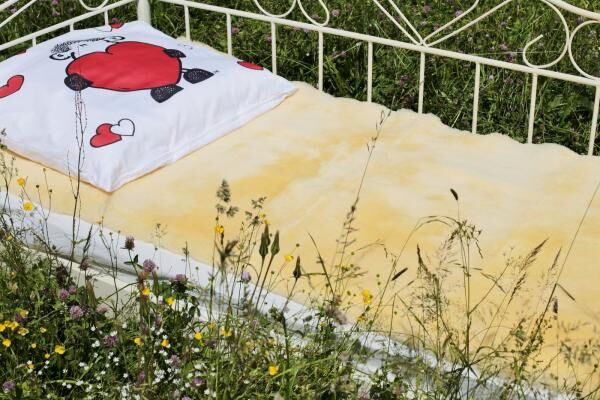 Bettauflage 160 x 80 cm aus Lammfell pflanzliche Gerbung